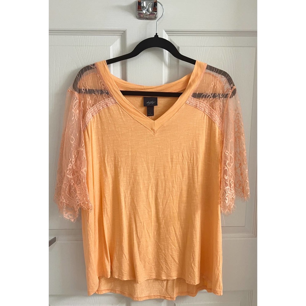 Daytrip Top Size Large Peach Orange Lace Sleeve V Neck Shirt Womens